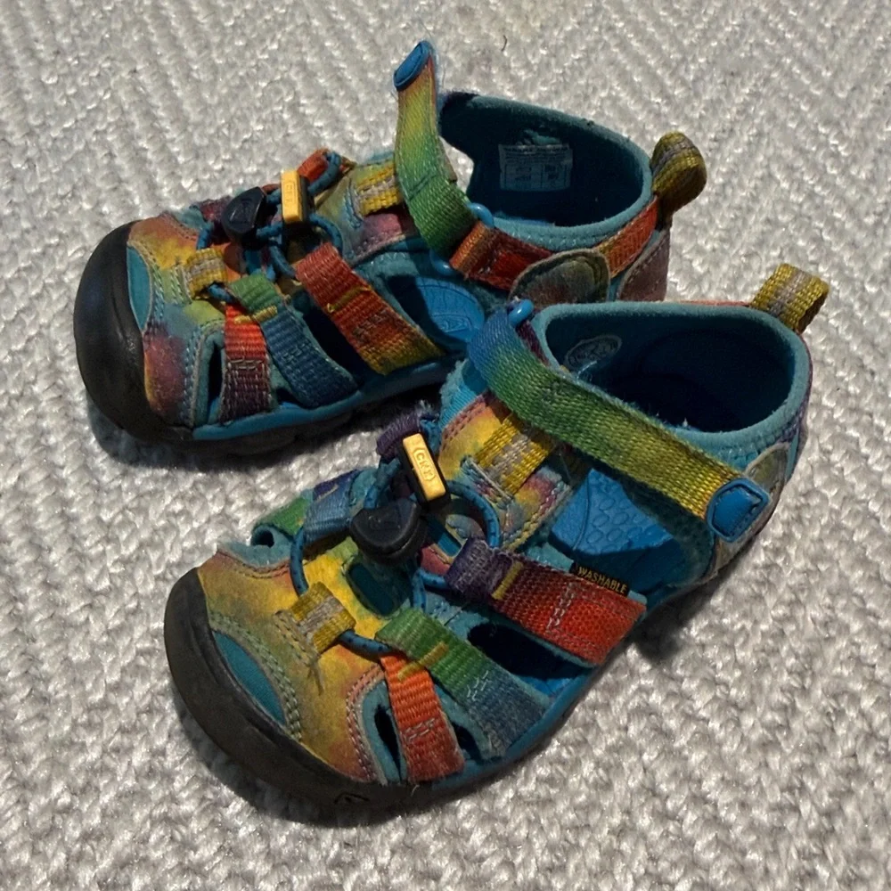 Keen Seacamp little kids. Toddler size 8